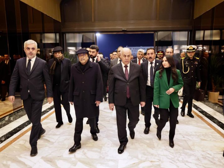 الرئيس الباكستاني يصل إلى بغداد في زيارة رسمية