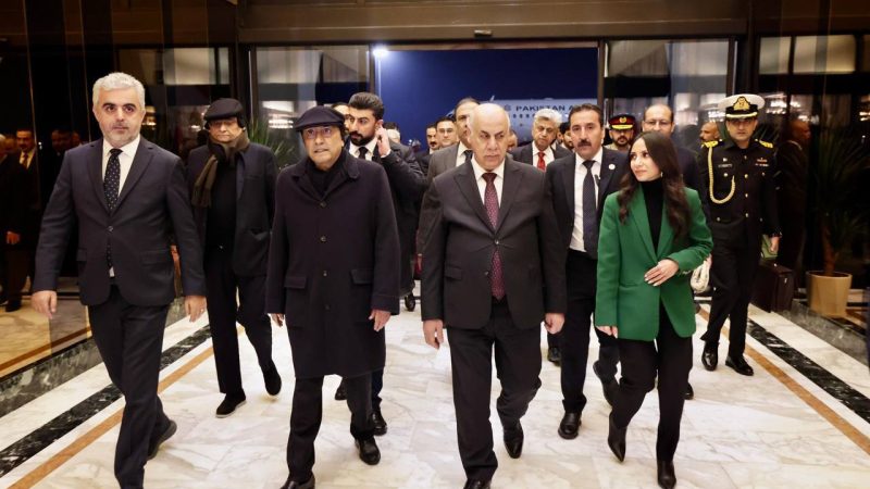 الرئيس الباكستاني يصل إلى بغداد في زيارة رسمية