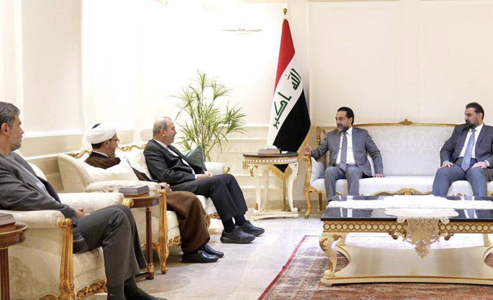 رئيس البرلمان والسفير الإيراني يبحثان تعزيز علاقات البلدين والتطورات الإقليمية