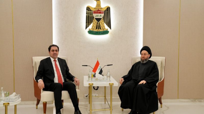 المندلاوي والسيد الحكيم يؤكدان أهمية الالتزام بالمواعيد الدستورية لعقد جلسة البرلمان الأولى