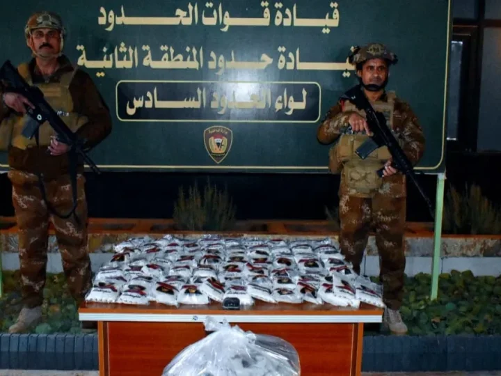 عبر بالون هوائي.. إحباط تهريب 30 كغم من المخدرات غربي الأنبار