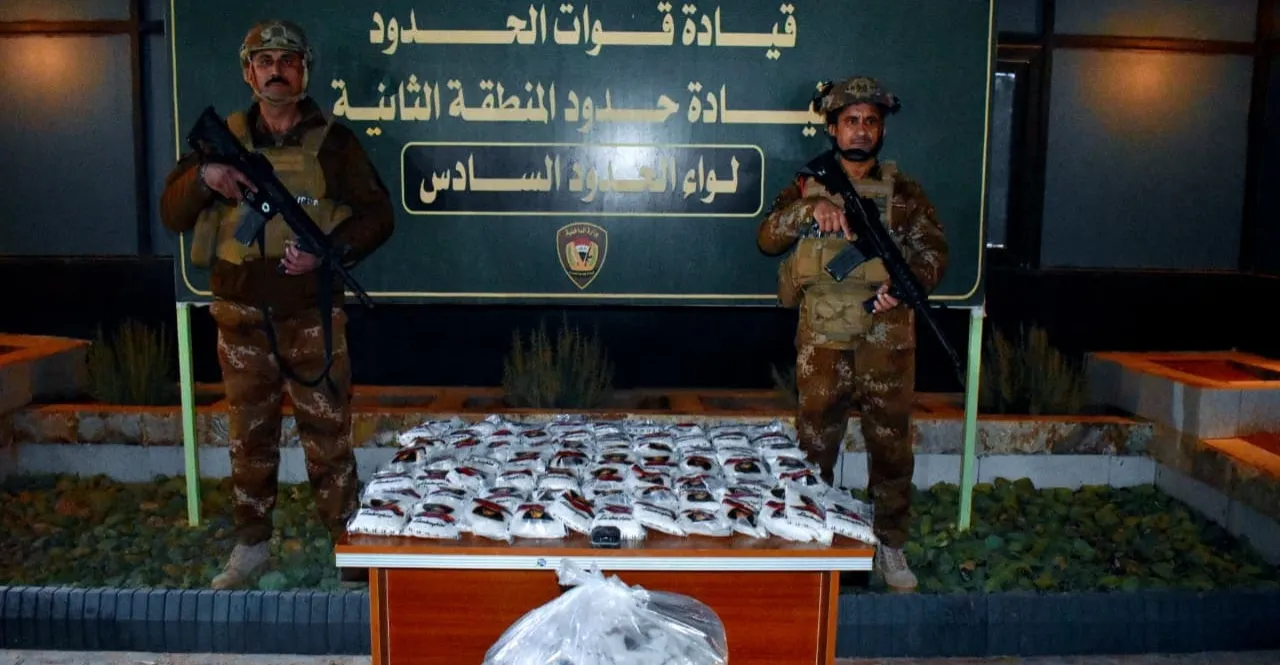 عبر بالون هوائي.. إحباط تهريب 30 كغم من المخدرات غربي الأنبار