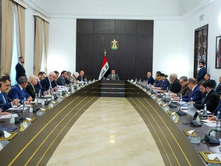 بينها تخص رواتب الموظفين واصلاح البطاقة التموينية .. قرارات جديدة للمجلس الوزاري للاقتصاد