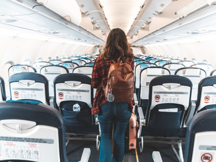 ما هو أفضل مقعد على الطائرة لتجنب الإصابة بالعدوى؟