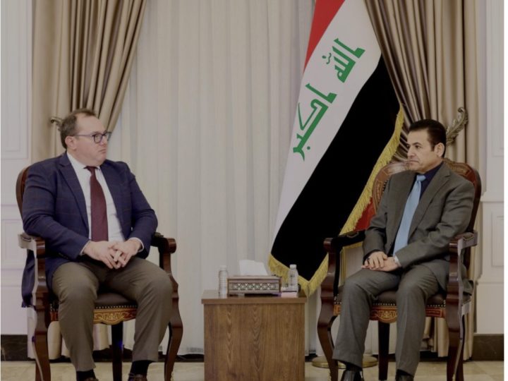 الأعرجي للقائم بأعمال السفارة الأمريكية: نبذل جهوداً بأن لا يكون العراق ساحة لتصفية الحسابات