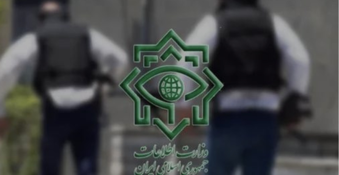 الاستخبارات الإيرانية تعلن ضبط 273 قطعة سلاح مهربة واعتقال 3 متورطين