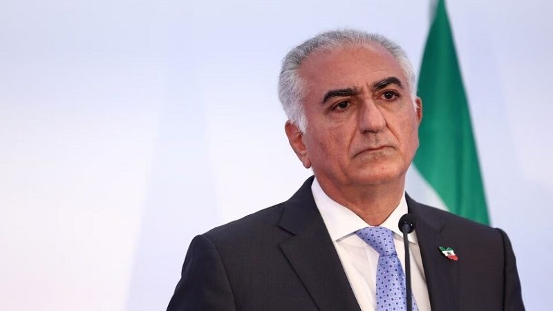 نجل شاه إيران يطلب دعم ترامب ونتنياهو لخوض “المعركة الأخيرة”