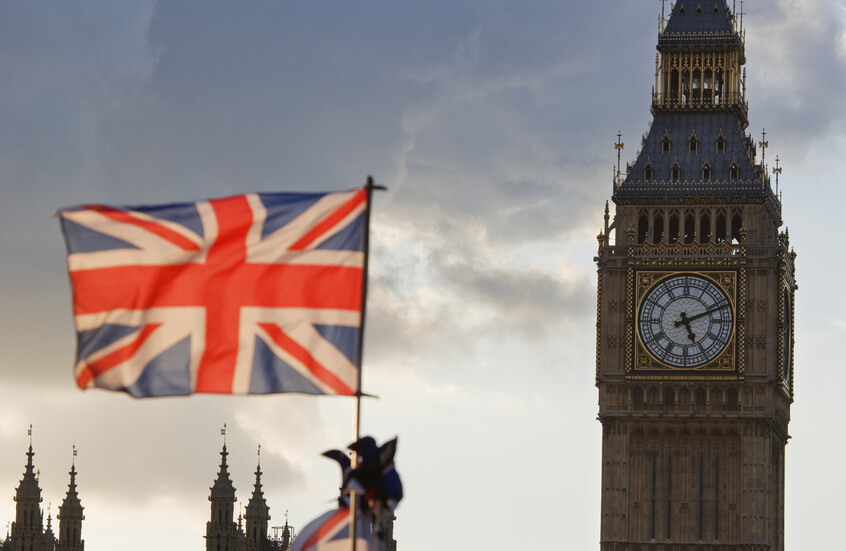 بينها العراق .. الخارجية البريطانية تصدر تنبيها عاجلا للمسافرين إلى 16 دولة