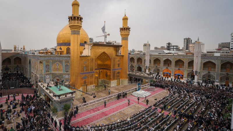 العتبة العلوية المقدسة تزيح الستار عن مشروع تأهيل وتذهيب الإيوان الذهبي الكبير