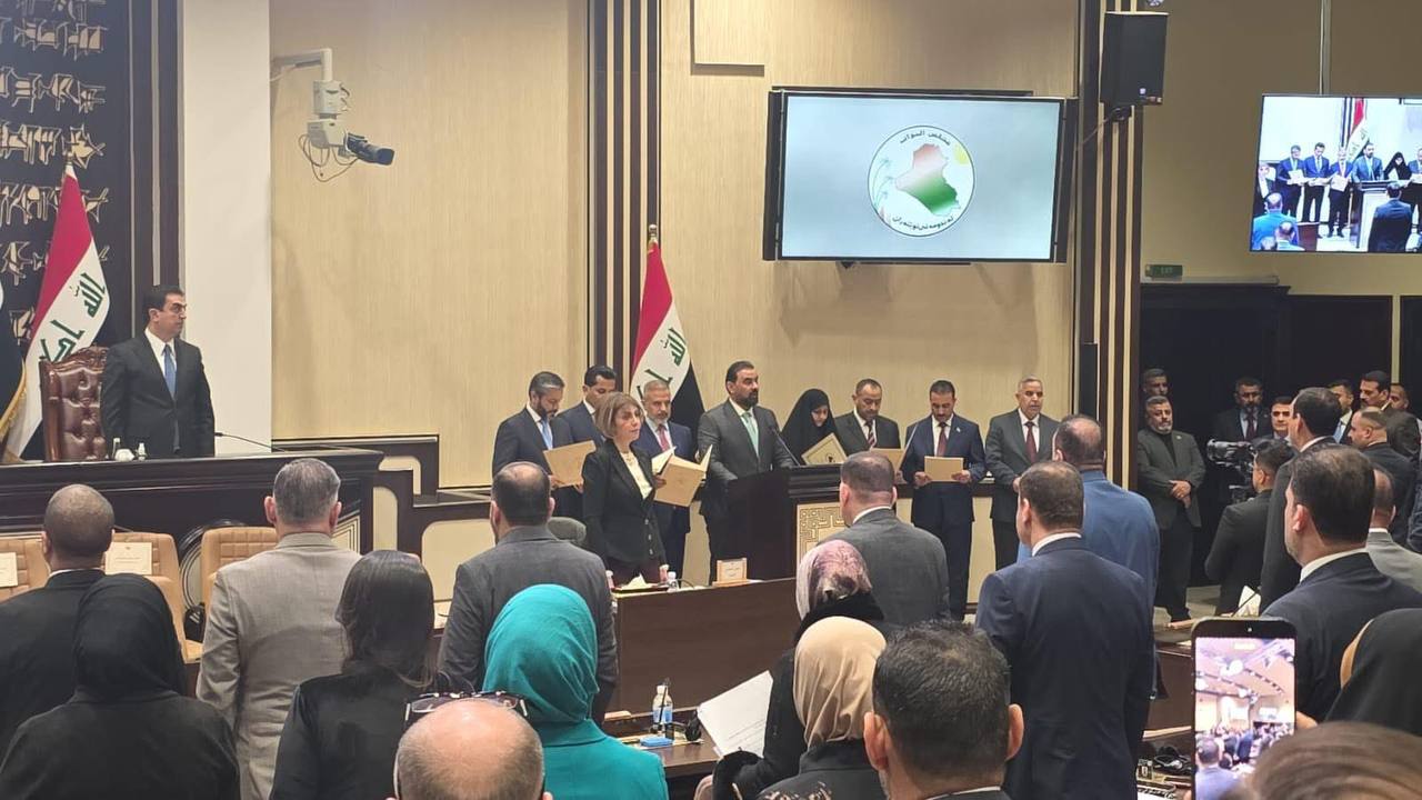 7 وزراء يؤدون اليمين الدستورية كنواب في الدورة النيابية السادسة