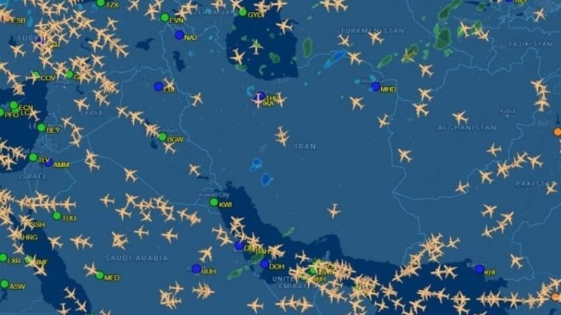 إيران تعلن عودة الملاحة الجوية إلى طبيعتها