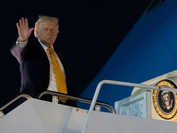 ترامب يهدد فنزويلا مجددا: إذا لم يتصرفوا بشكل جيد فسيتلقون ضربة ثانية ونحن من يحكمها الآن