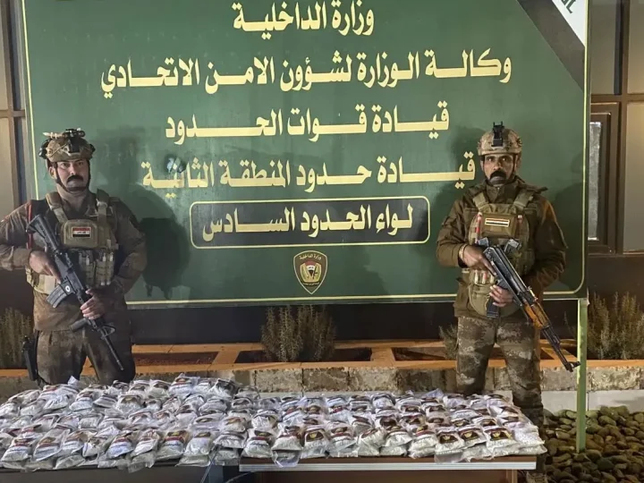 إحباط محاولتي تهريب عبر بالونات هوائية تحمل اكثر من ربع مليون حبة مخدرة بالأنبار