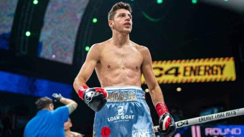 العراقي جوناثان يتوج بالحزام الذهبي للملاكمة في أميركا