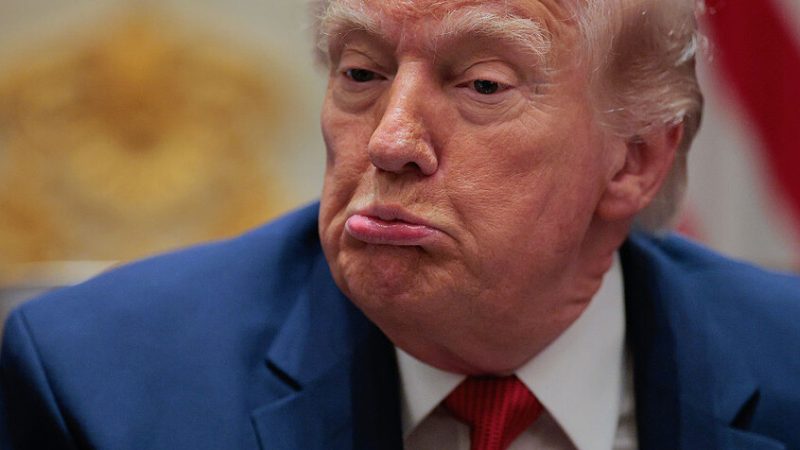 ترامب: سأدمر جميع محطات توليد الكهرباء وآبار النفط وجزيرة خرج في إيران إذا لم يتم التوصل إلى اتفاق