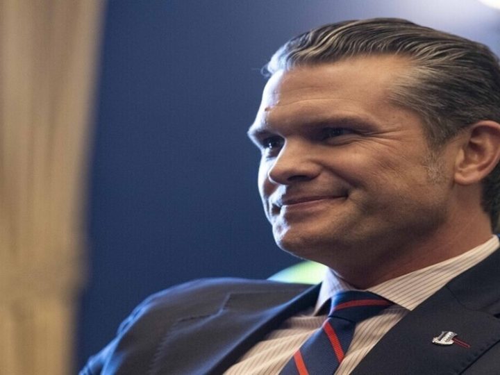 وزير الحرب الأمريكي: نحن نجري المفاوضات بالقنابل وأطلقنا أيدي العسكريين في إيران