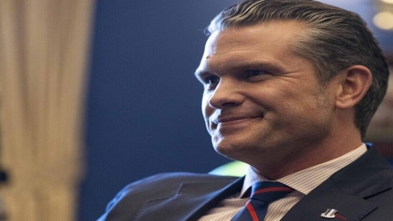 وزير الحرب الأمريكي: نحن نجري المفاوضات بالقنابل وأطلقنا أيدي العسكريين في إيران