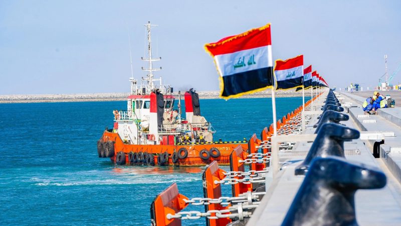 وزارة النقل: العراق مستمر في استقبال البواخر رغم التوترات الإقليمية