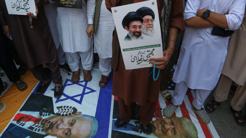 تحليل صهيوني: نتنياهو ابتز ترامب المعزول سياسيا ودفعه نحو كارثة إيران.. الرئيس الأمريكي أسير