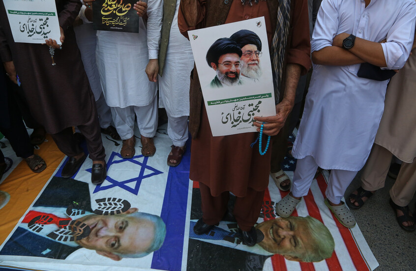 تحليل صهيوني: نتنياهو ابتز ترامب المعزول سياسيا ودفعه نحو كارثة إيران.. الرئيس الأمريكي أسير