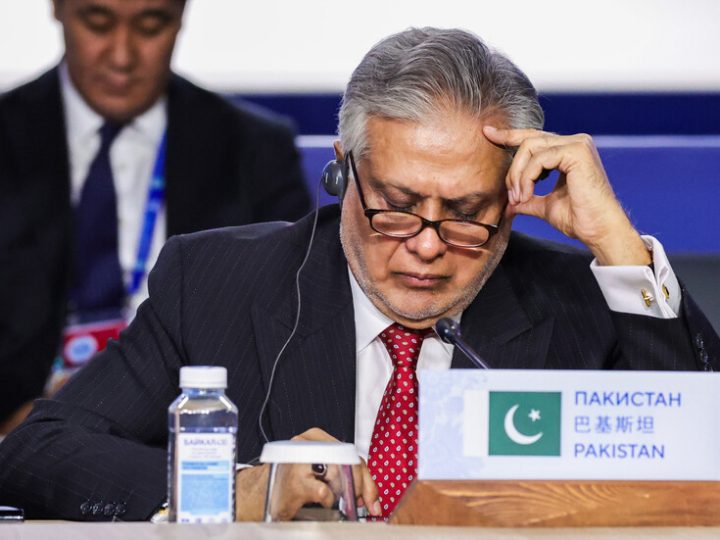 وزير خارجية باكستان: إسلام آباد تنقل الرسائل بين واشنطن وطهران