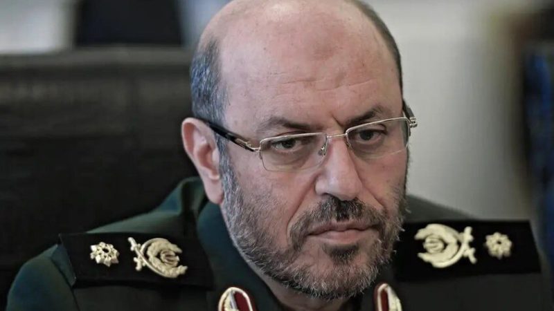 إعلام إيراني: تعيين حسين دهقان أمينا للمجلس الأعلى للأمن القومي الإيراني خلفا للاريجاني