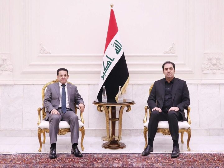 المندلاوي و الاعرجي يبحثان تحديات المنطقة وتوحيد الخطابات الوطنية