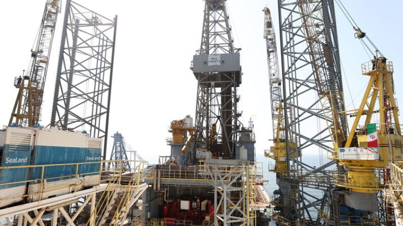 أسعار النفط تحلق بعد هجوم استهدف أكبر حقل غاز في العالم