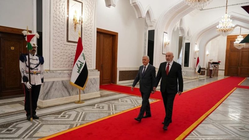 رئيس الجمهورية نزار آميدي يتسنم مهام عمله في قصر بغداد