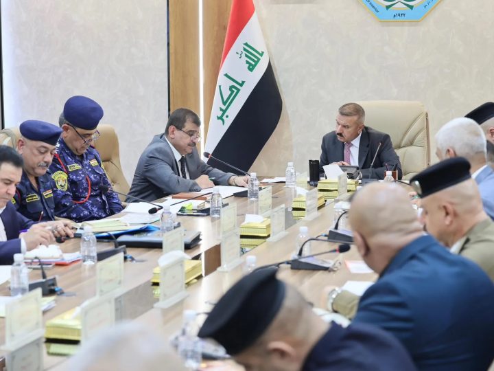 وزير الداخلية يوجه بإعداد ورفع تقرير تقييم شهري دوري لمستوى تأمين السجون