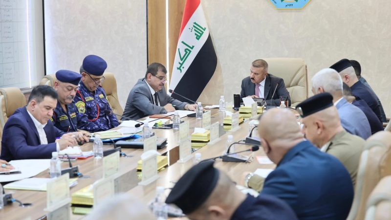 وزير الداخلية يوجه بإعداد ورفع تقرير تقييم شهري دوري لمستوى تأمين السجون