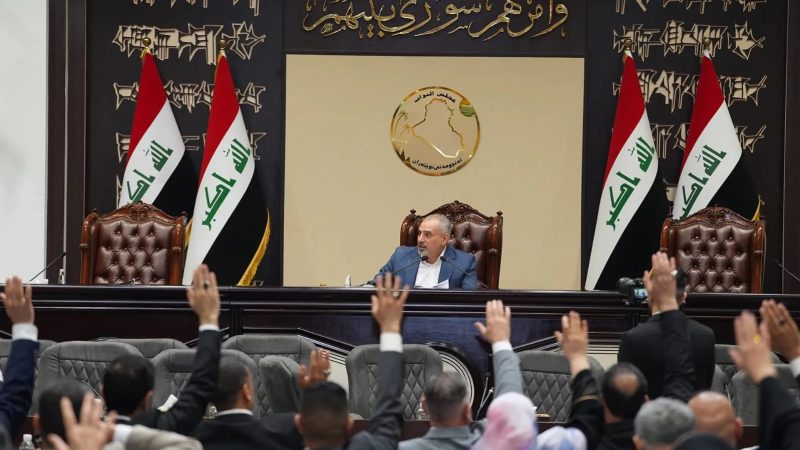 البرلمان يوجه اللجنة المالية لإعداد مقترح لإنصاف أصحاب العقود المتوقفة رواتبهم لعام 2026 وإعادتها