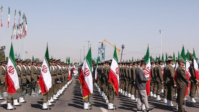 الحرس الثوري يعلن ضرب سفينة إسرائيلية وقاعدة أمريكية وأهداف عسكرية وصناعية في تل أبيب والخليج