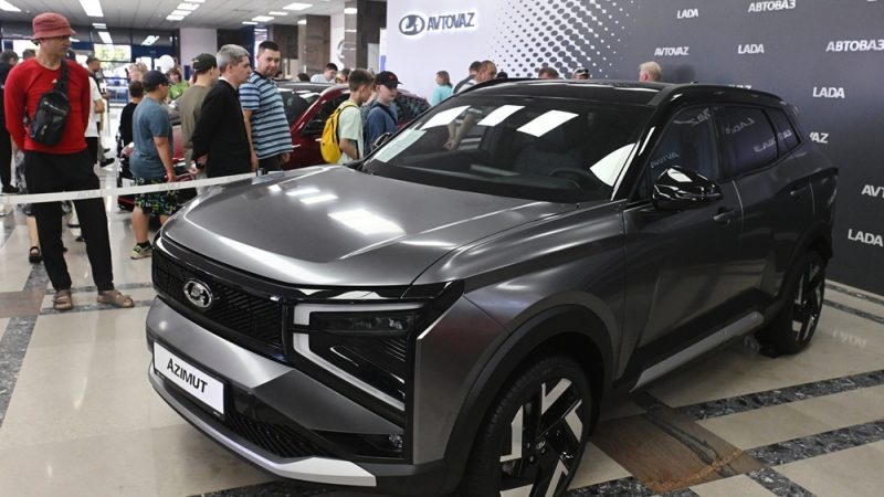 “لادا” تستعرض سيارتها الجديدة لأول مرة في أوزبكستان
