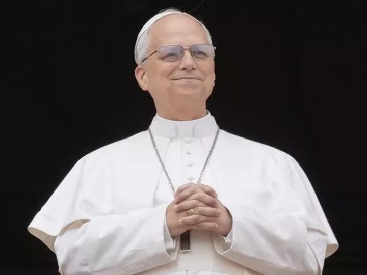 “الله لا يقبل صلاة من تلطخت أيديهم بالدماء”.. بابا الفاتيكان يطالب ترامب بإيجاد مخرج من حرب إيران