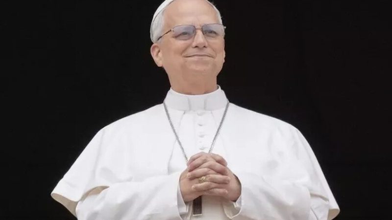 “الله لا يقبل صلاة من تلطخت أيديهم بالدماء”.. بابا الفاتيكان يطالب ترامب بإيجاد مخرج من حرب إيران