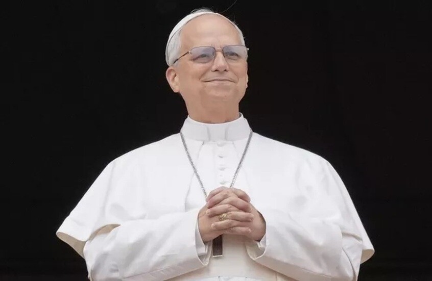 “الله لا يقبل صلاة من تلطخت أيديهم بالدماء”.. بابا الفاتيكان يطالب ترامب بإيجاد مخرج من حرب إيران