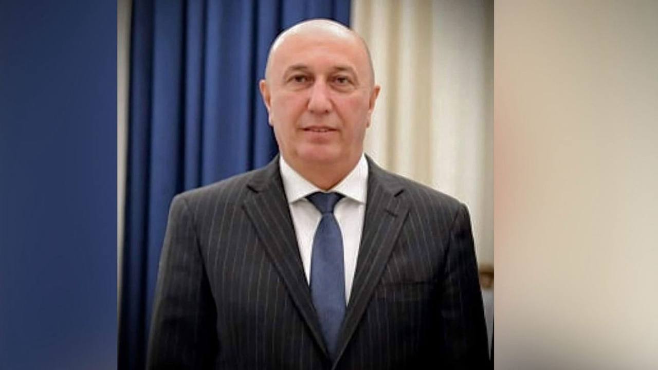 من هو رئيس الجمهورية المنتخب ” نزار اميدي ” ؟