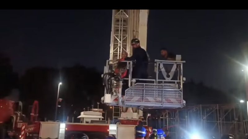 بالفيديو .. الدفاع المدني ينقذ 11 مواطناً علقوا في لعبة “ستار فلاير” بمدينة ألعاب الكرخ ببغداد