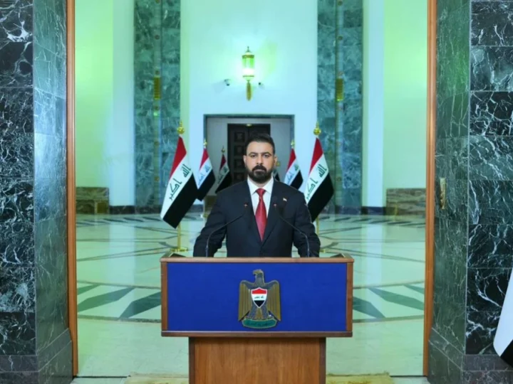 الزيدي: أولويات الحكومة إطلاق برنامج إصلاح اقتصادي شامل.. وتأمين فرص العمل للشباب