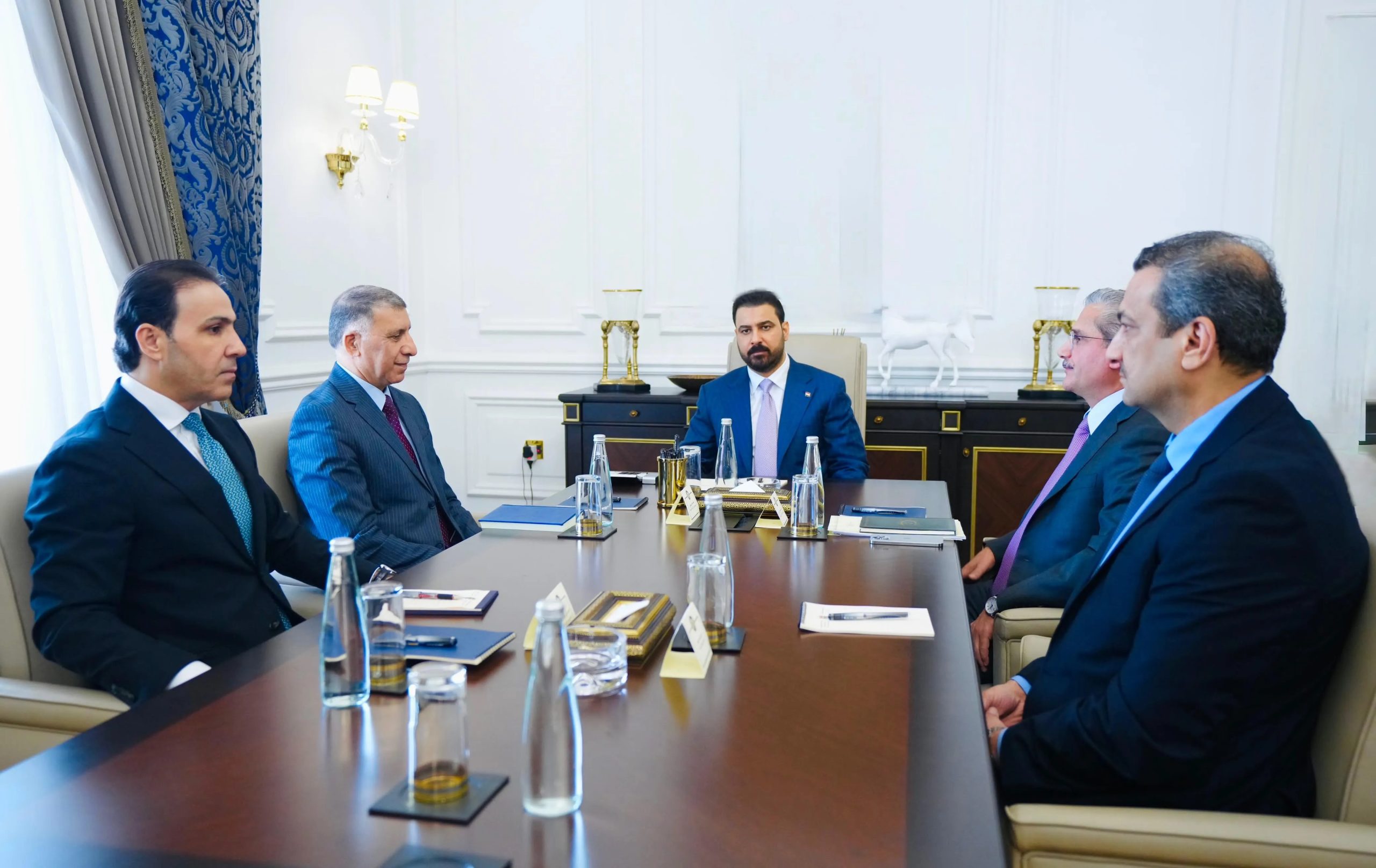 الزيدي يوجّه بتشكيل المجلس السيادي الأعلى للنزاهة والرقابة واسترداد المال العام