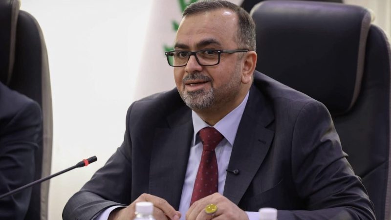 وزير الصحة يوجه بالتحقيق في وجود تلوث مائي بمحافظة النجف