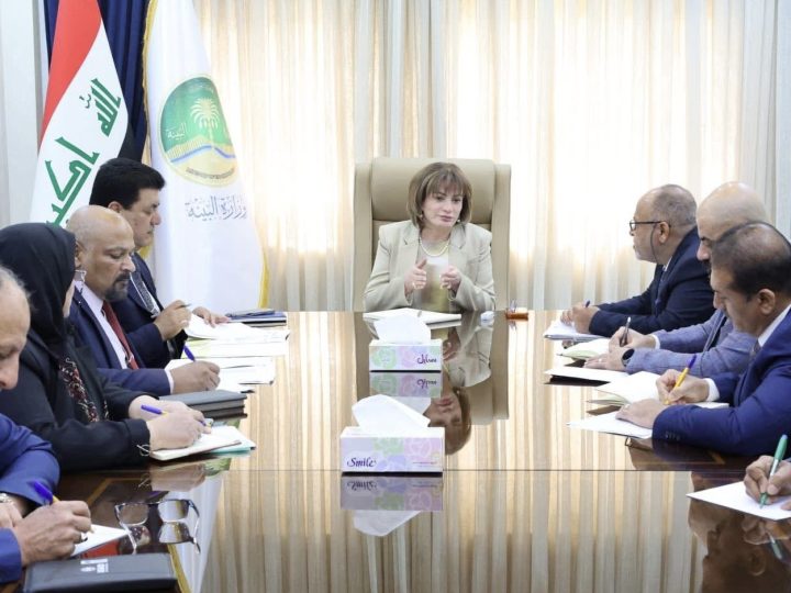 خطة حكومية لتقليل استخدامات البلاستيك واستبدالها بمواد صديقة للبيئة