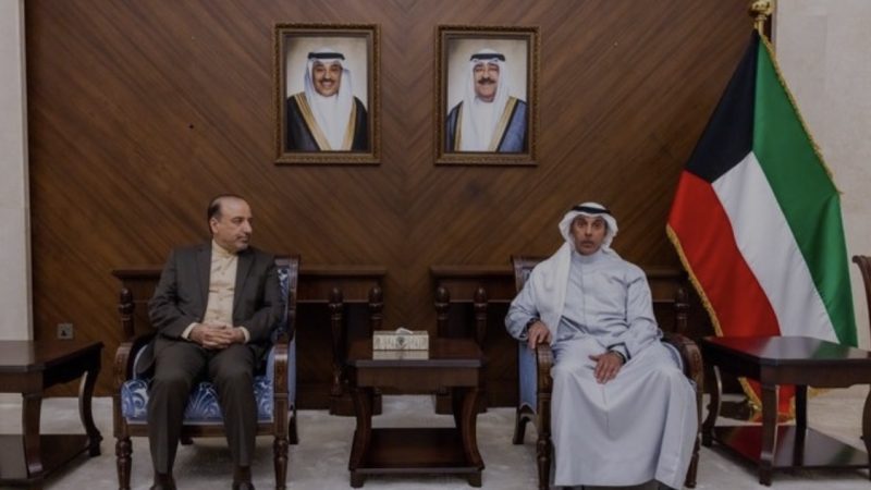 الكويت تسلم السفير الإيراني مذكرة احتجاج بعد حادثة التسلل إلى جزيرة بوبيان