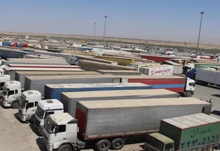 المنافذ: منفذ ربيعة يشهد عبور أول دفعة شاحنات ترانزيت من تركيا إلى العراق عبر سوريا