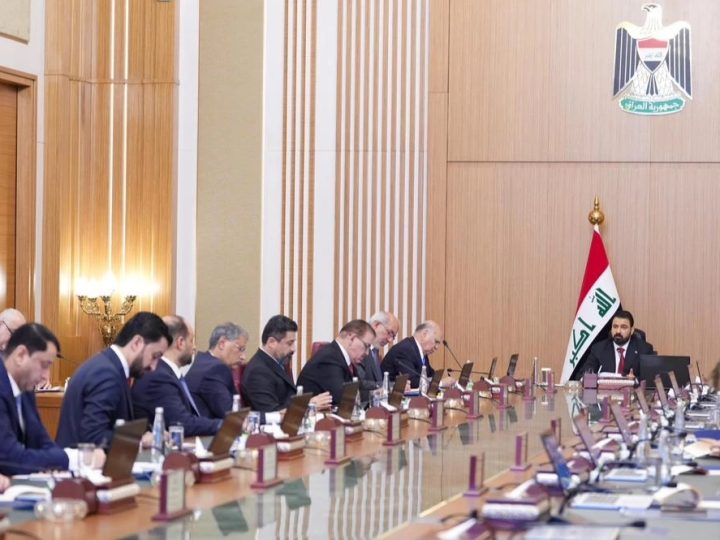 15 توجيهاً من الزيدي في أول جلسة لمجلس الوزراء