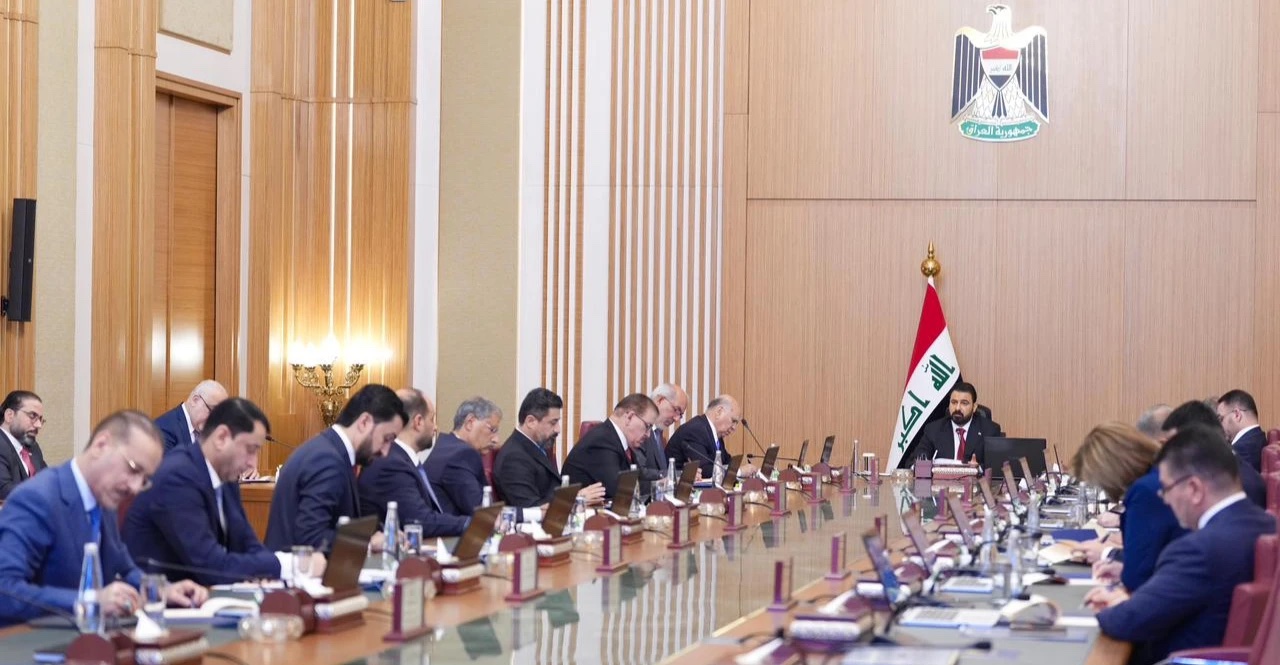 15 توجيهاً من الزيدي في أول جلسة لمجلس الوزراء