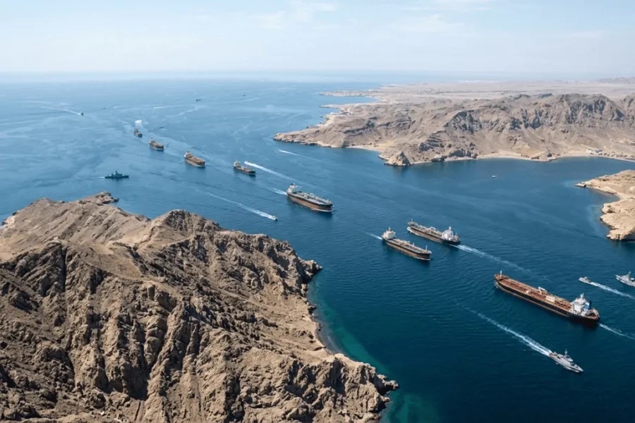 بيانات: ناقلة نفط عملاقة تحمل نفطا عراقيا عبرت مضيق هرمز خلال الأيام الأخيرة
