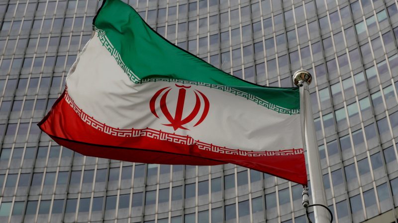طهران تدين ضربات أميركية قرب مضيق هرمز وتؤكد الرد والاستعداد للدفاع عن السيادة