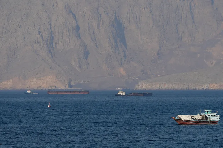 العراق وباكستان يبرمان تفاهمات مع إيران لضمان عبور شحنات الطاقة عبر مضيق هرمز